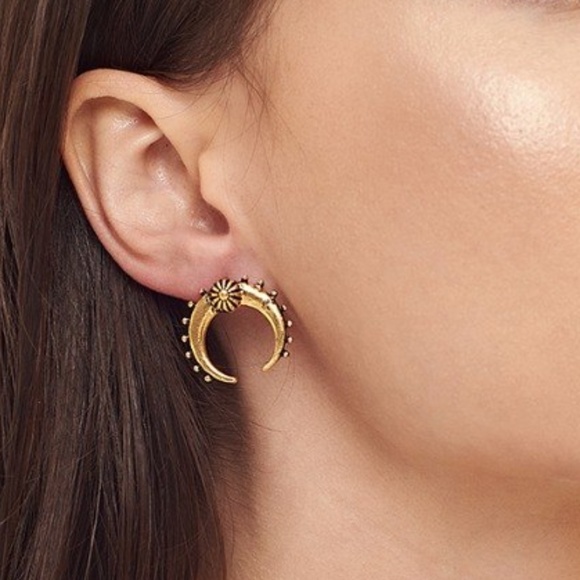 Heiress Blank Jewelry - vintage gold rebel earrings